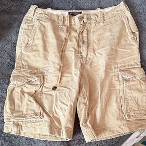 American Eagle Outfitters Men's Beige Cargo Shorts